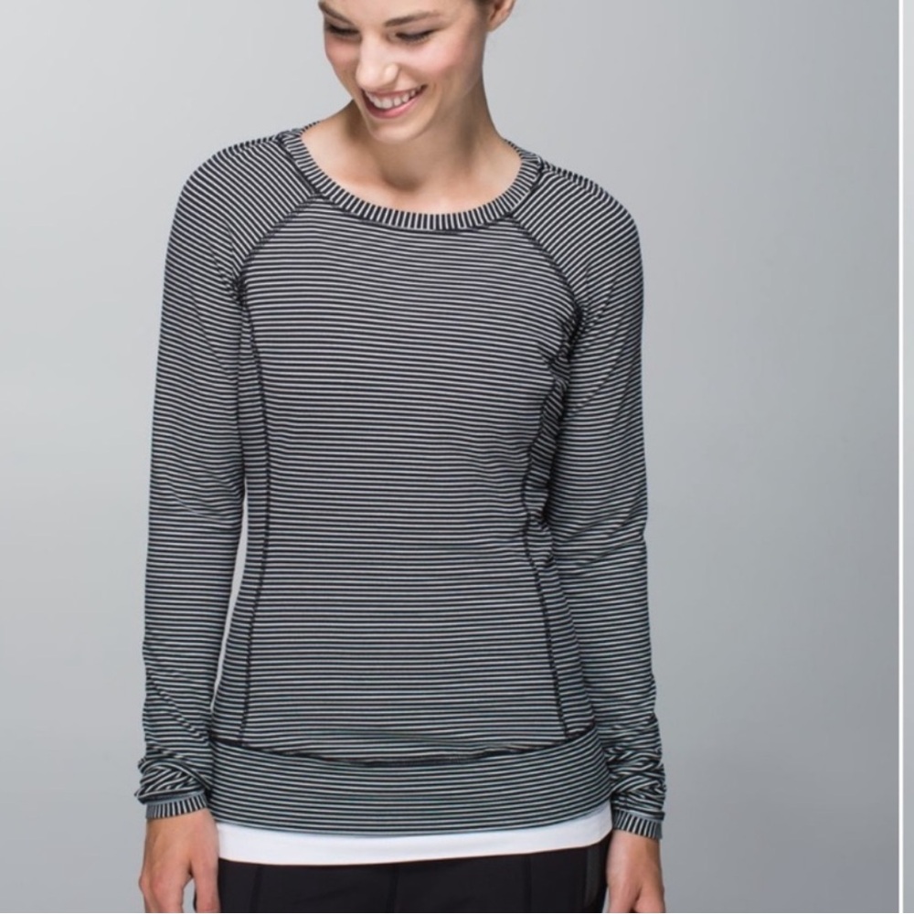 Lululemon race your pace long sleeve black/ white hyper stripe sz 8